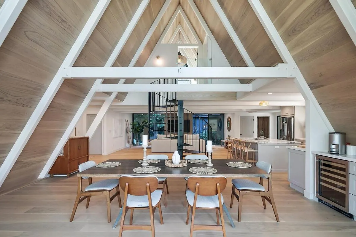 Studio City Stunning House With 5 Bedrooms, Pool, Jacuzzi, Fire-Pit, Guest House Los Angeles United States